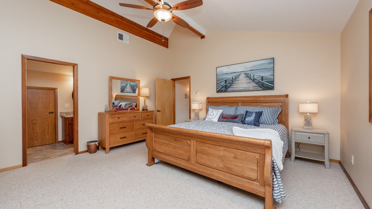 Photo of Bedroom in Mountainside