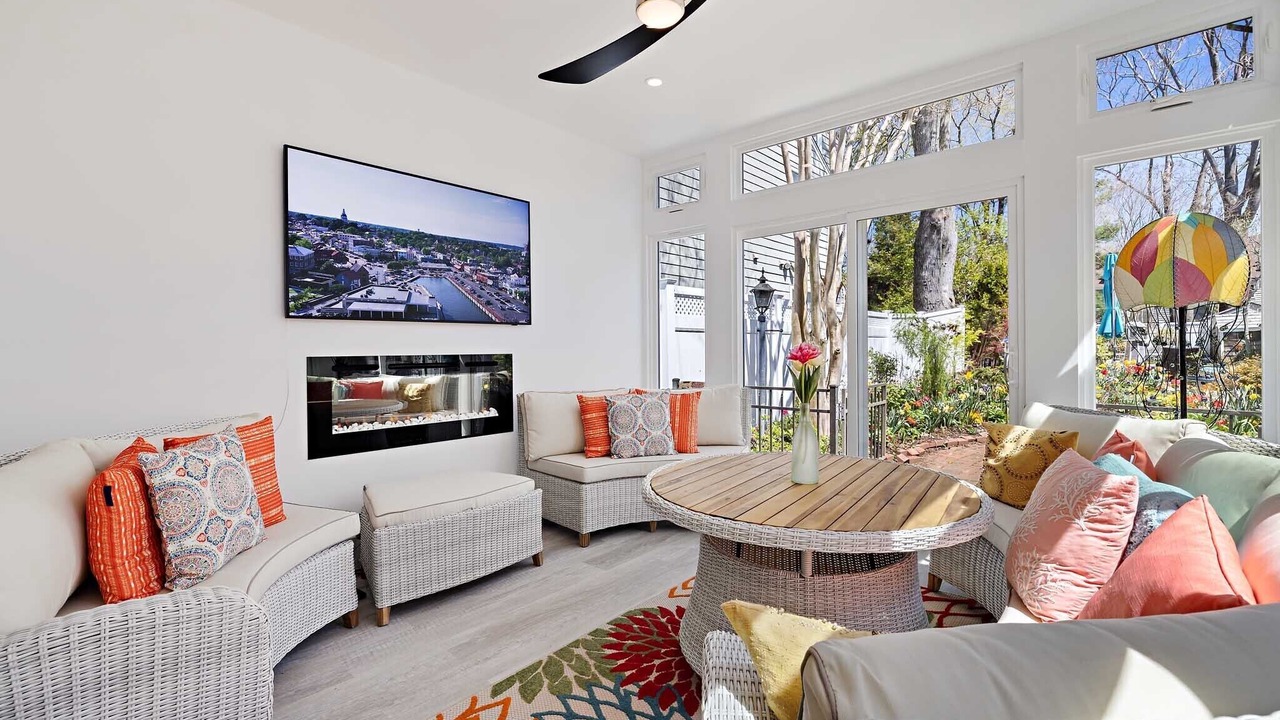 Photo of Livingroom in Eastport