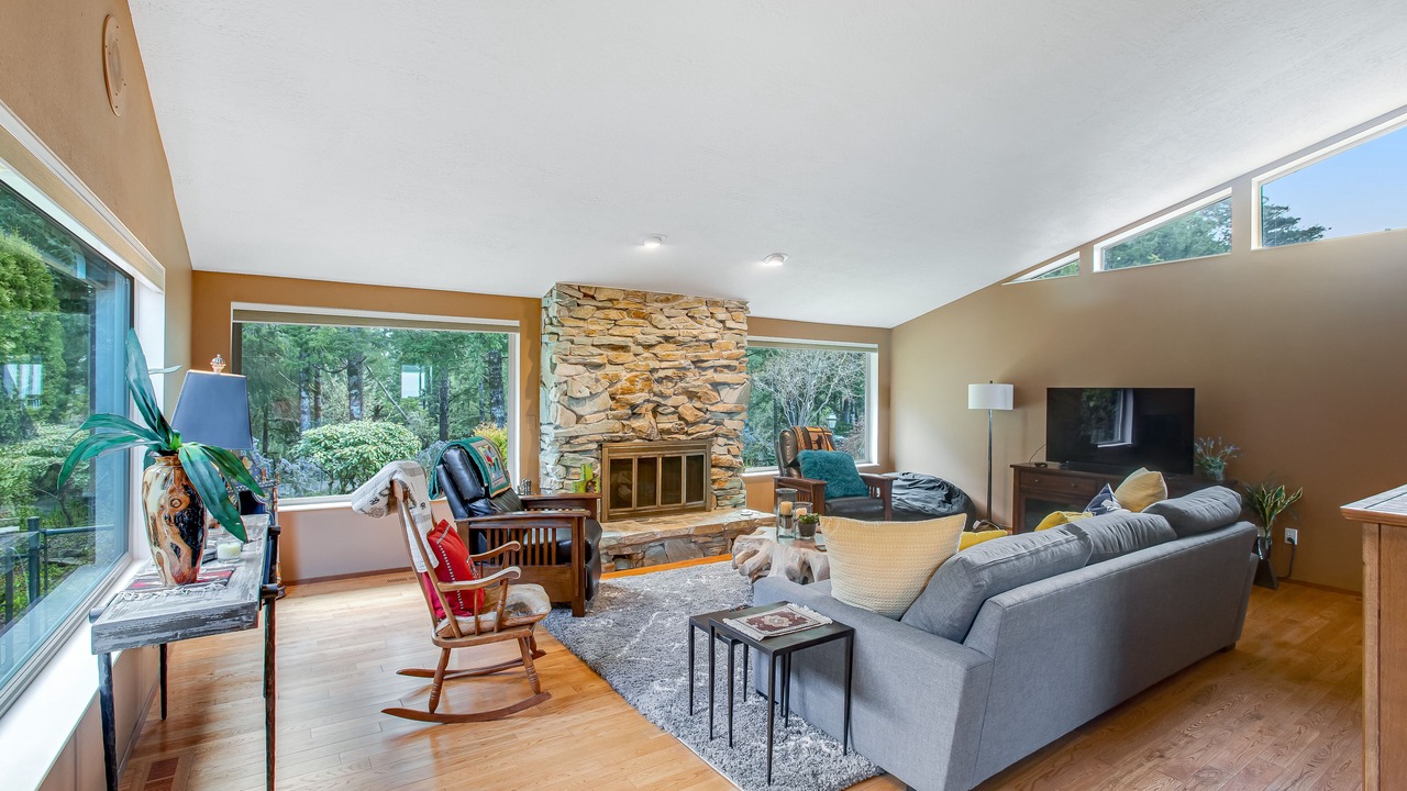 Photo of Livingroom in Netarts