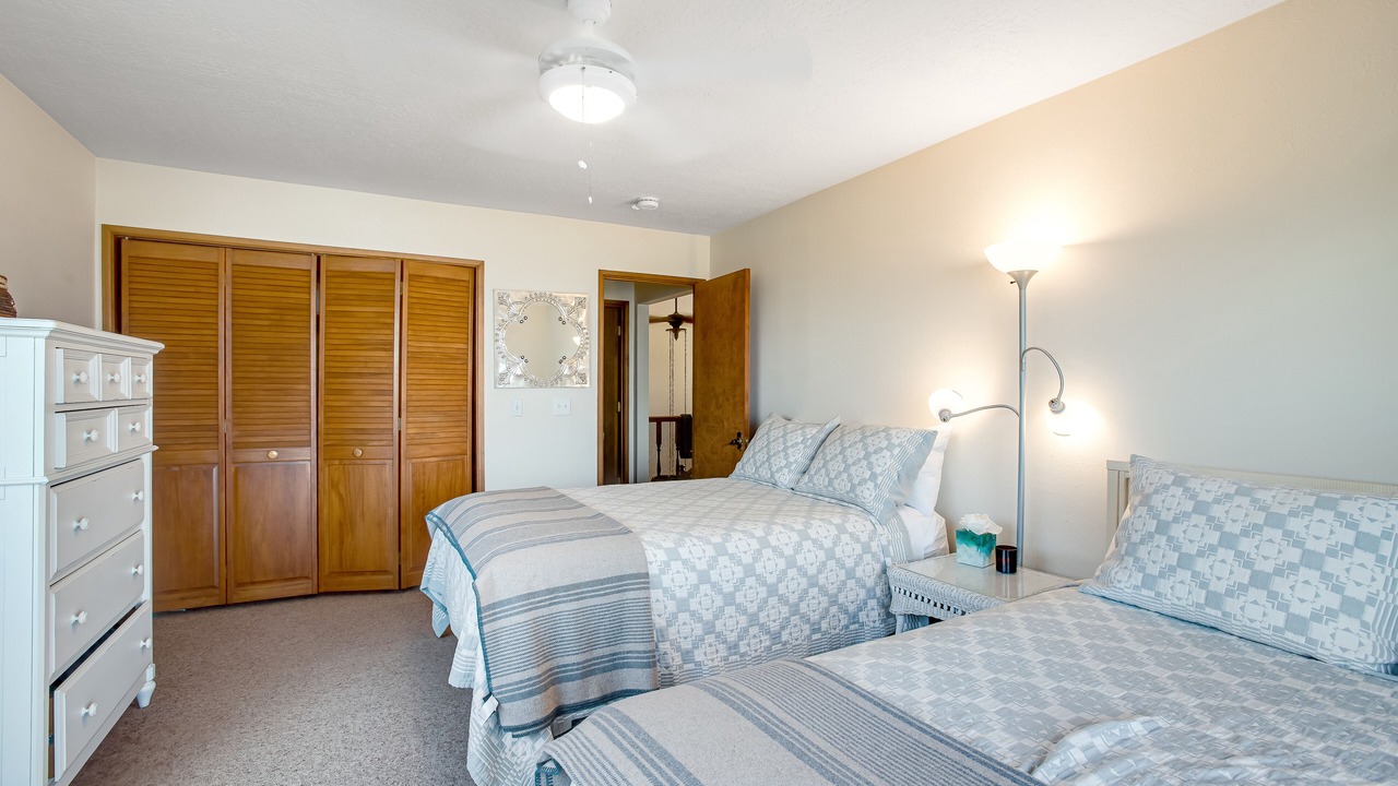 Photo of Bedroom in Netarts