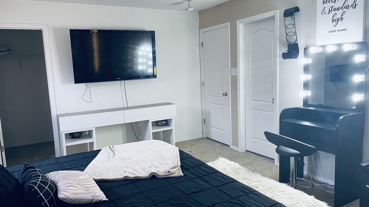 Photo of Bedroom in Westgate Heights