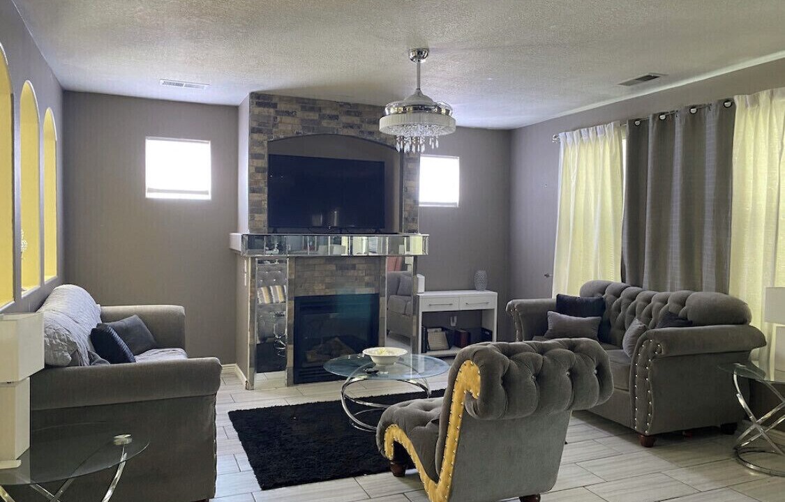 Photo of Livingroom in Westgate Heights