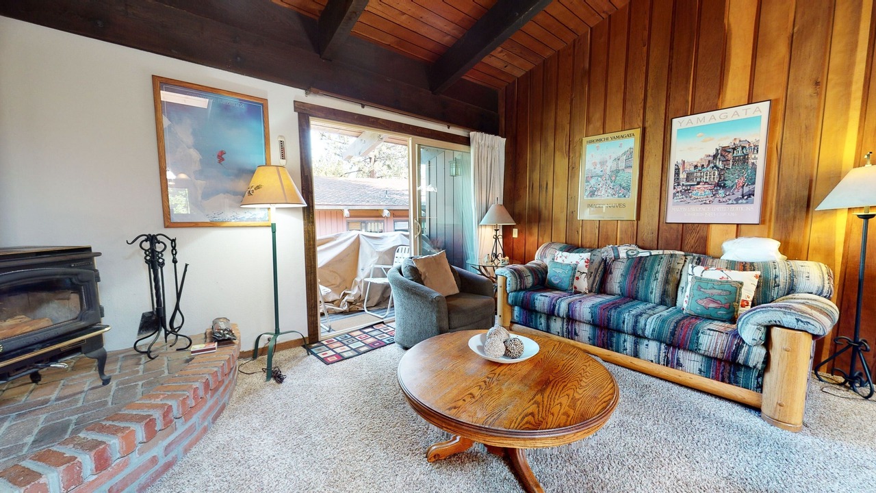 Photo of Bedroom in Mammoth Lakes