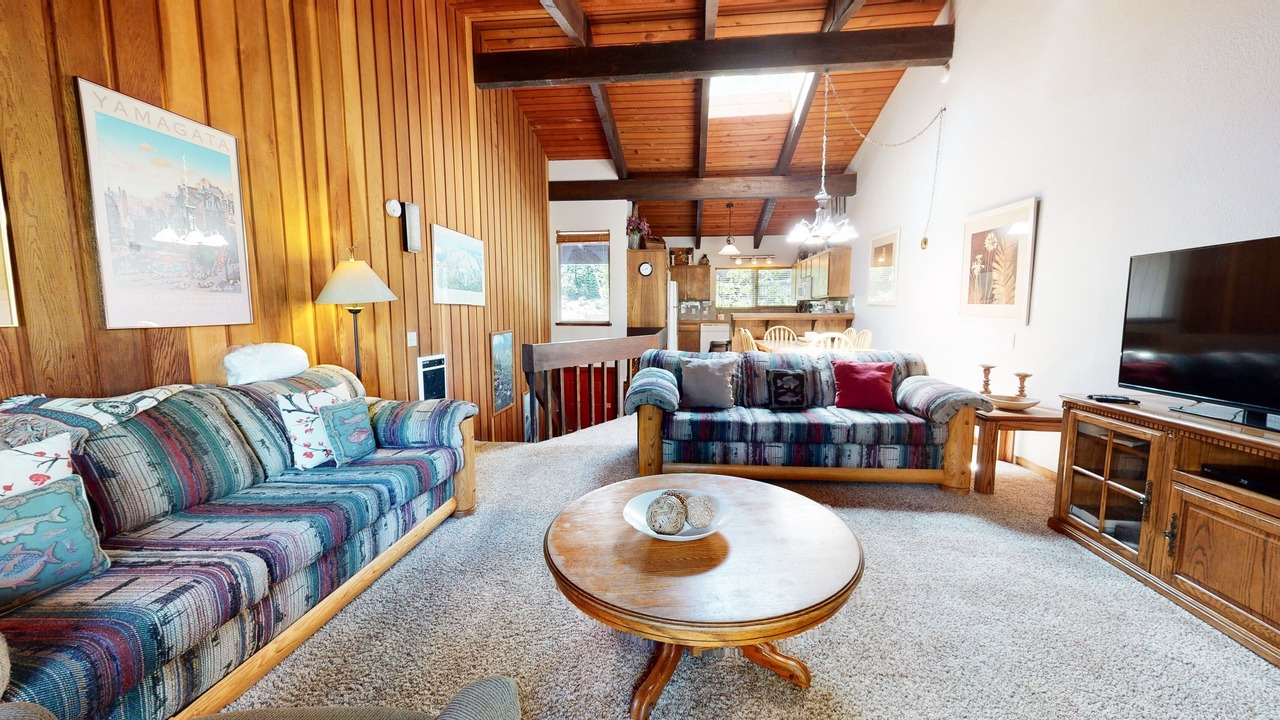 Photo of Bedroom in Mammoth Lakes