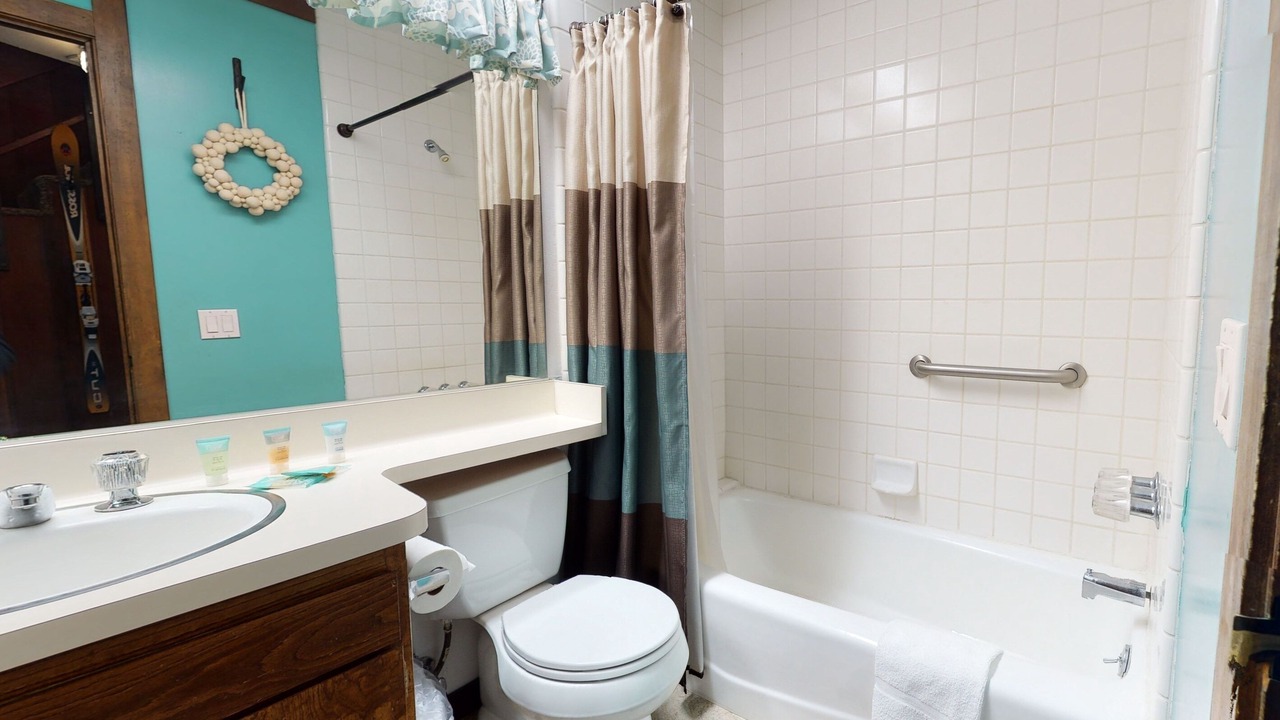 Photo of Bathroom in Mammoth Lakes
