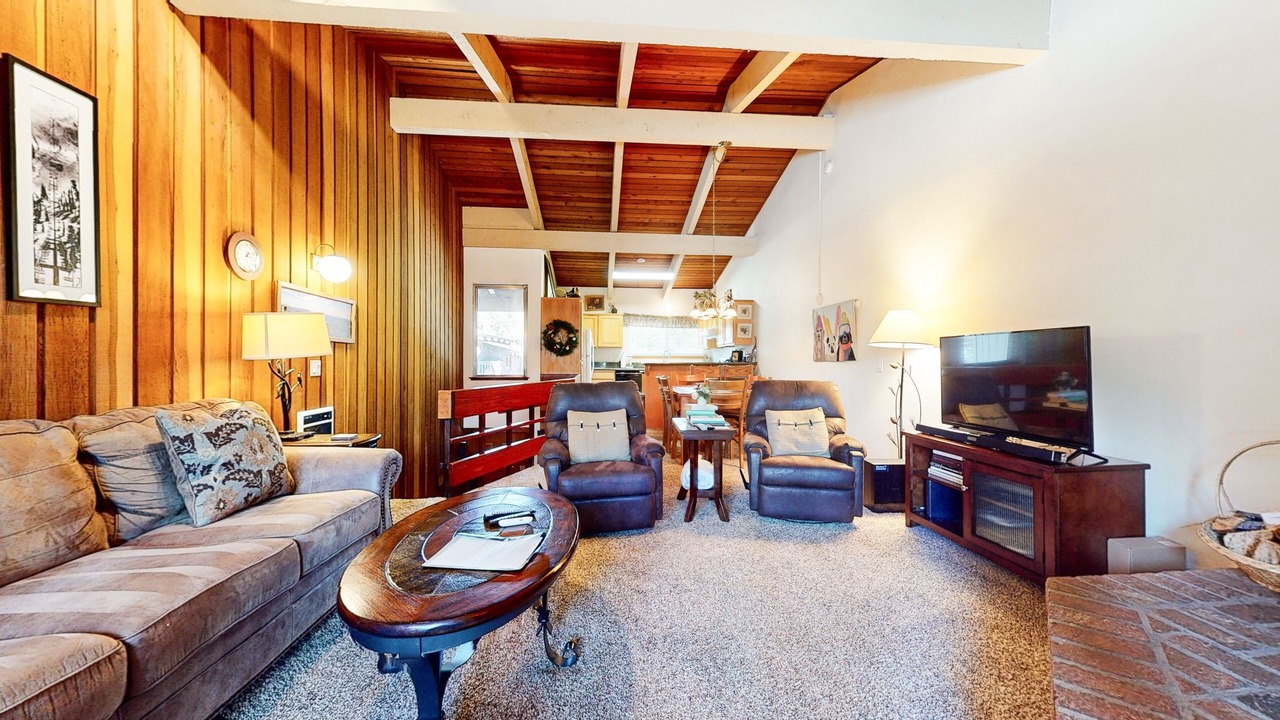 Photo of Bedroom in Mammoth Lakes