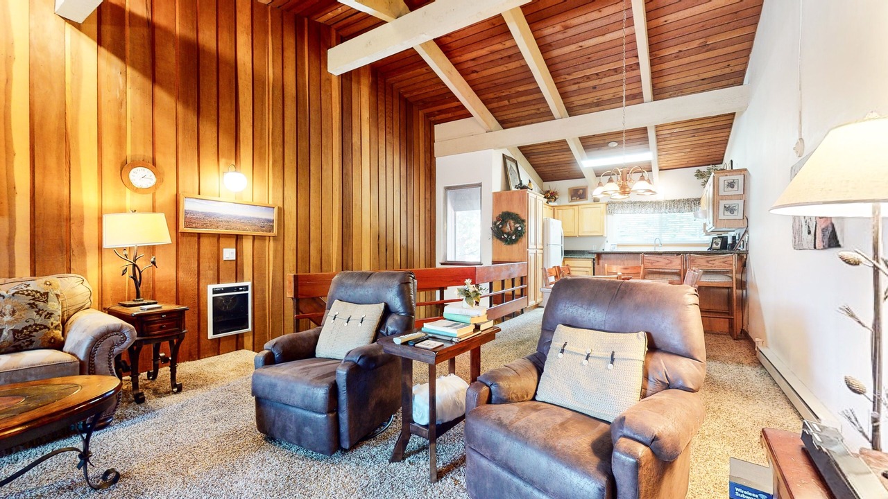 Photo of Bedroom in Mammoth Lakes