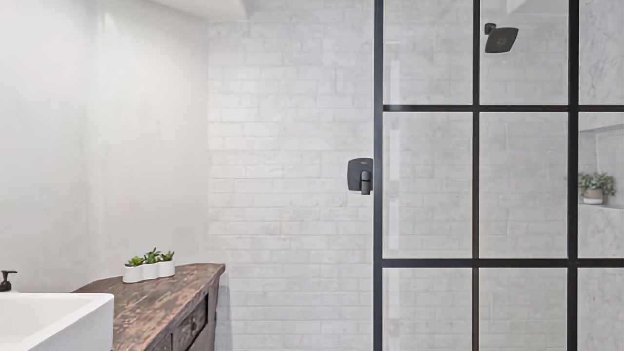 Photo of Bathroom in Marina Peninsula