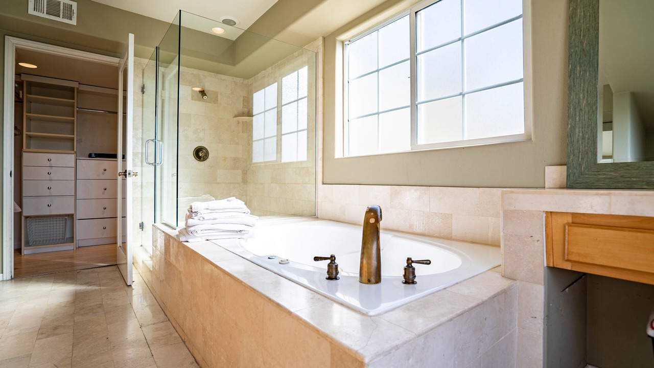 Photo of Bathroom in Marina Peninsula