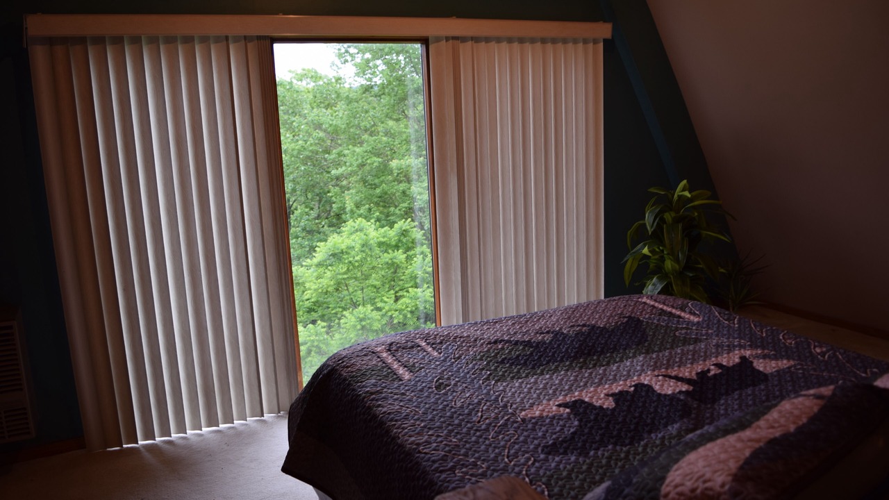 Photo of Bedroom in James Creek