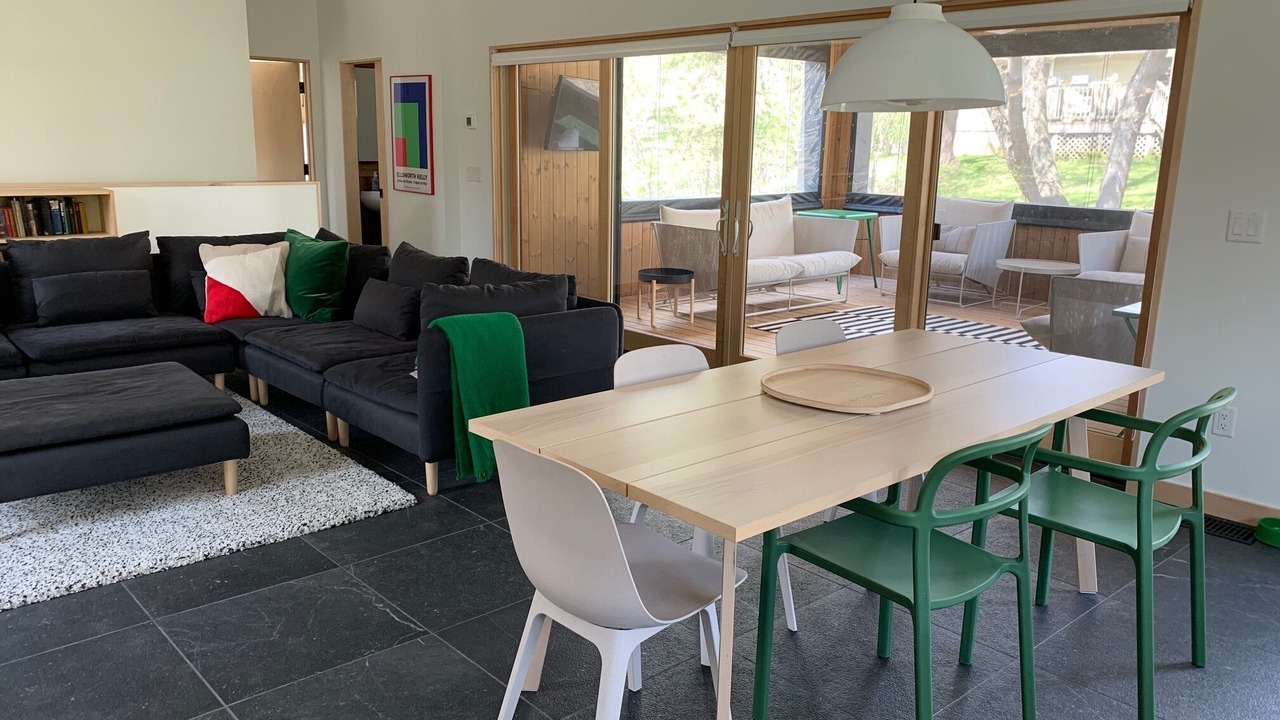Photo of Livingroom in Williams Bay