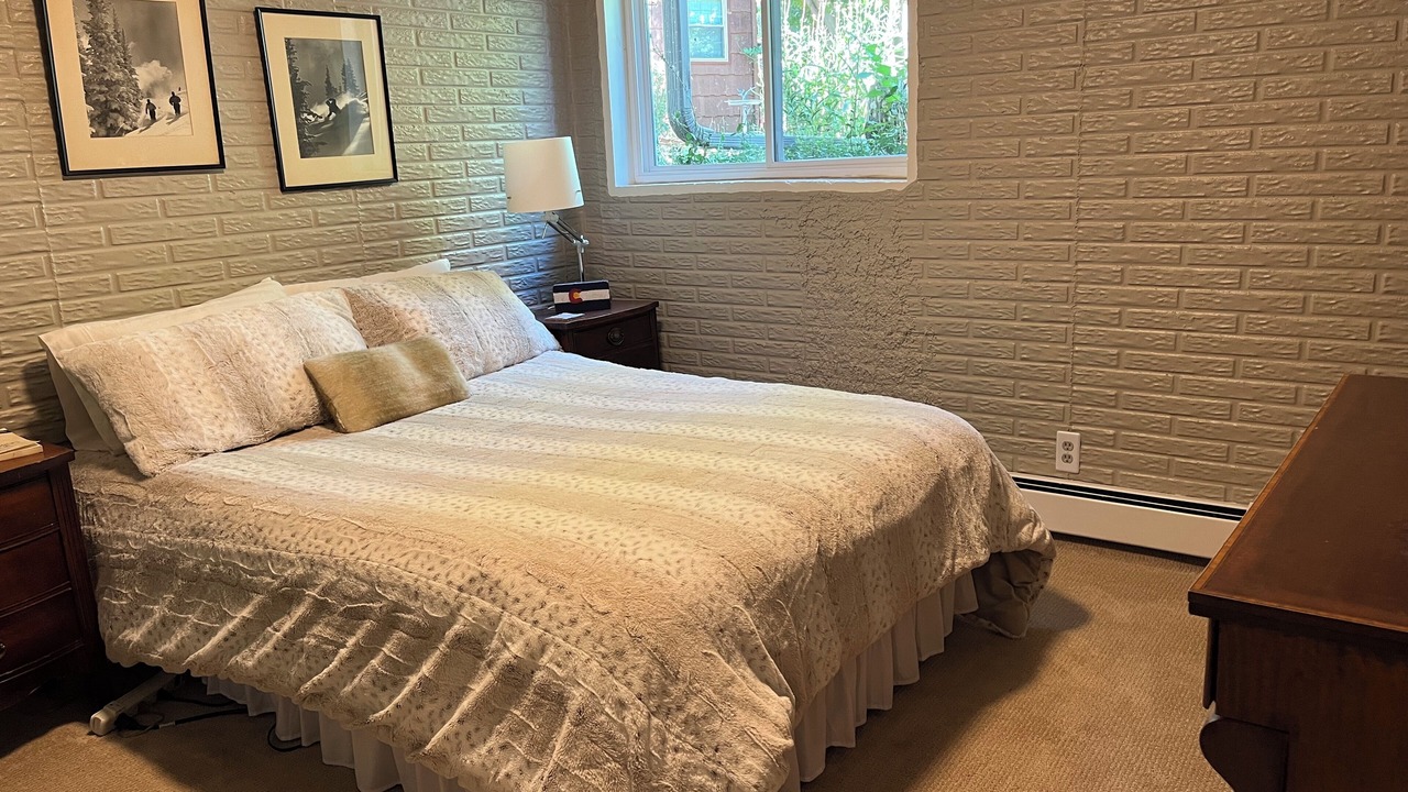 Photo of Bedroom in Old North Boulder