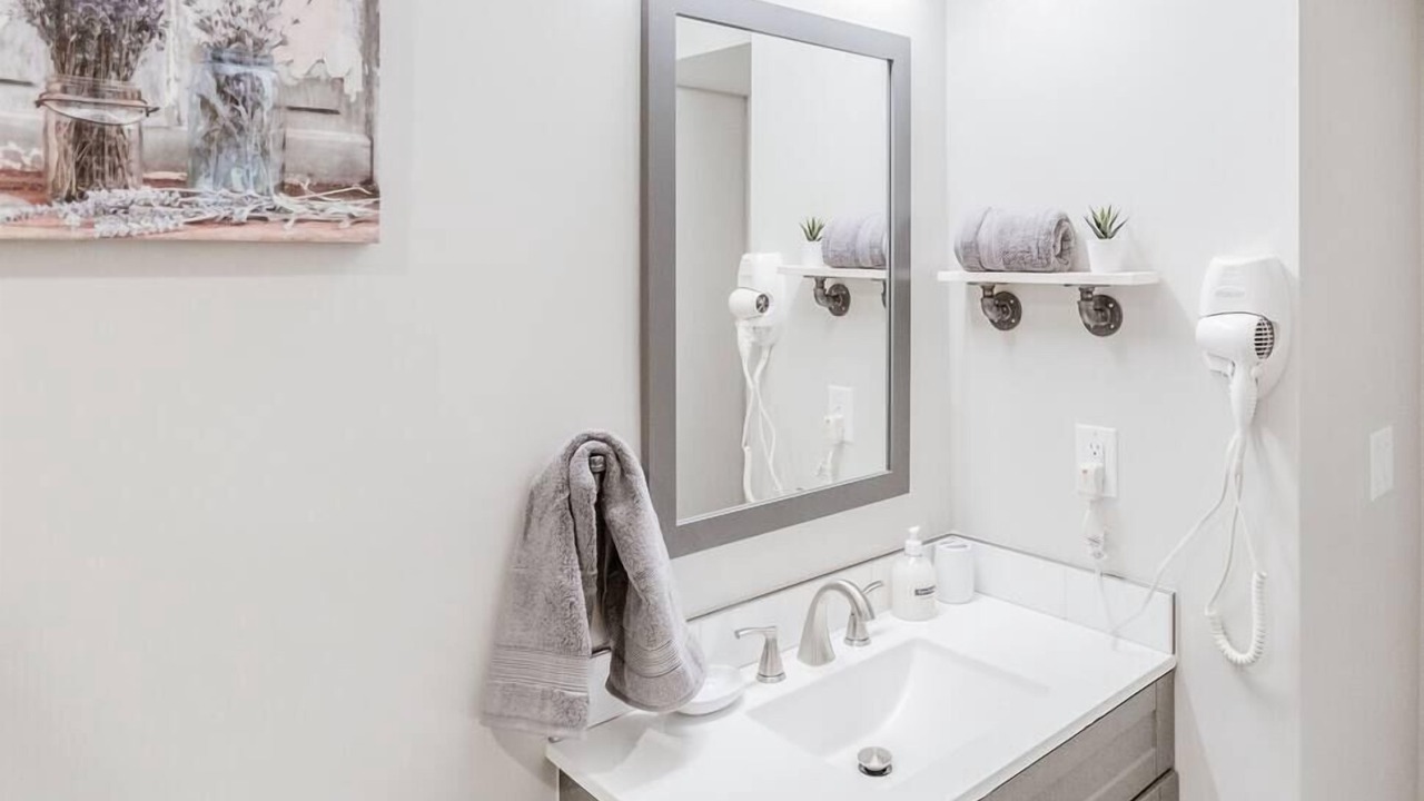 Photo of Bathroom in Weinland Park