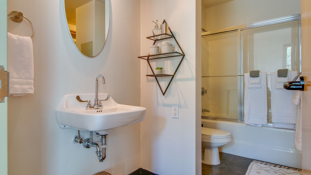 Photo of Bathroom in Sobro
