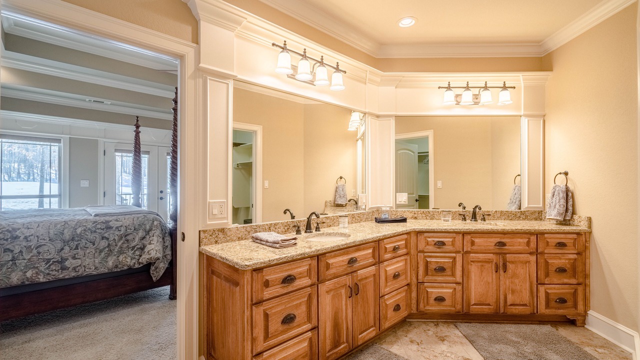 Photo of Bathroom in Hot Springs Village