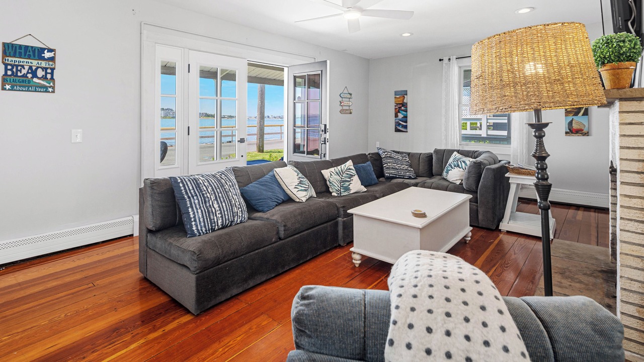 Photo of Livingroom in Waveland