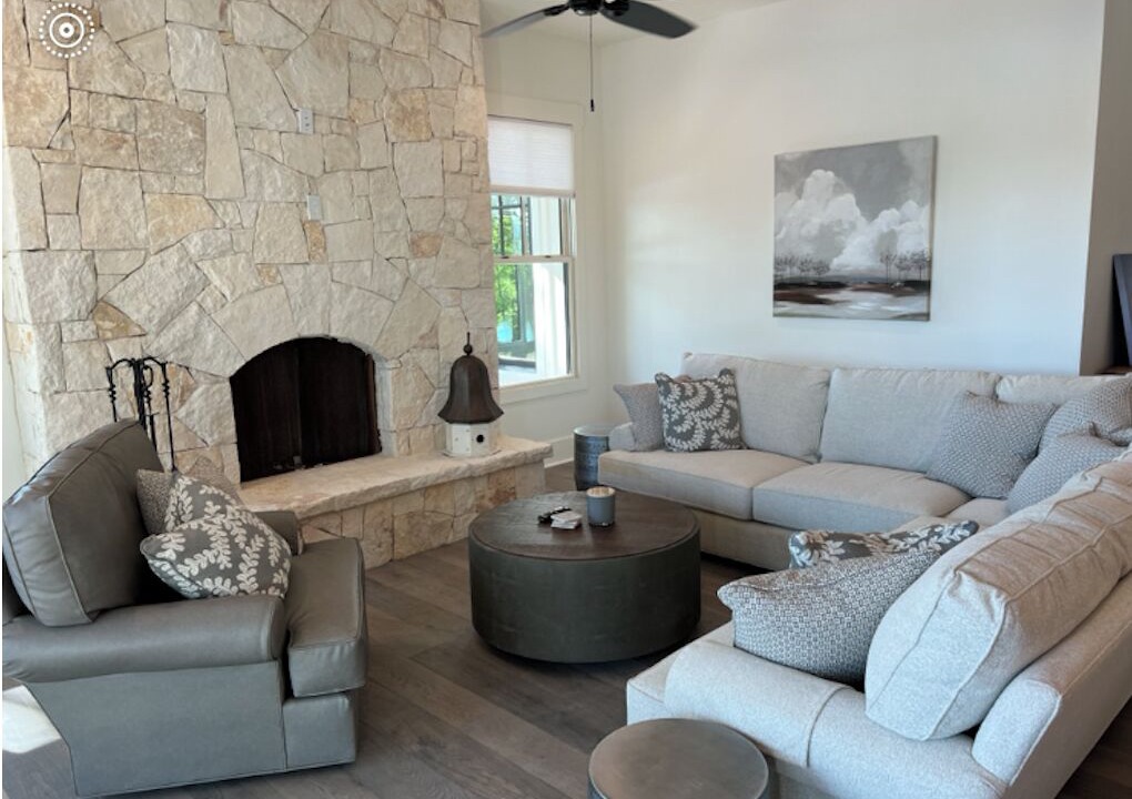 Photo of Livingroom in Lake Oconee