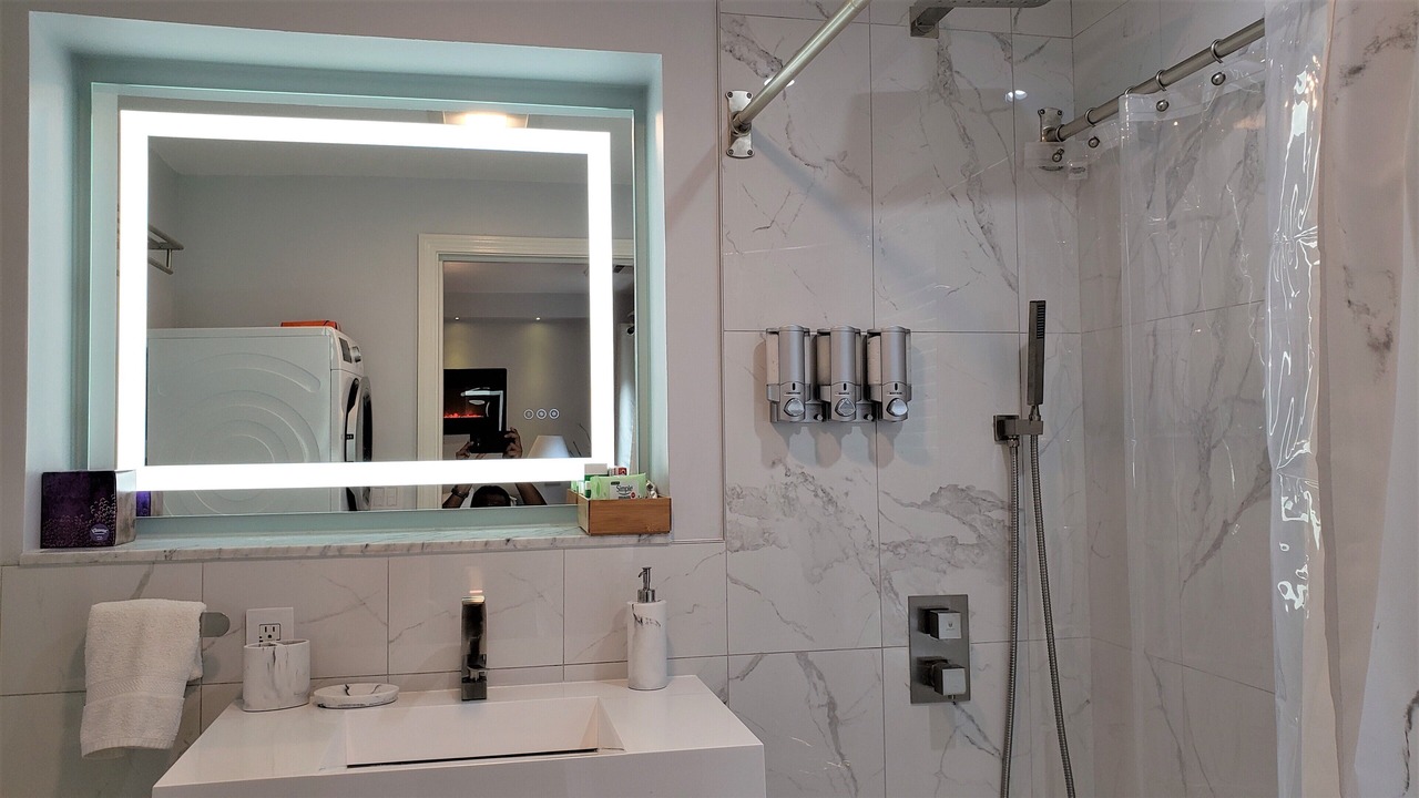 Photo of Bathroom in Shawmut
