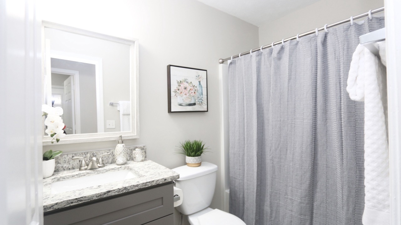 Photo of Bathroom in Winder