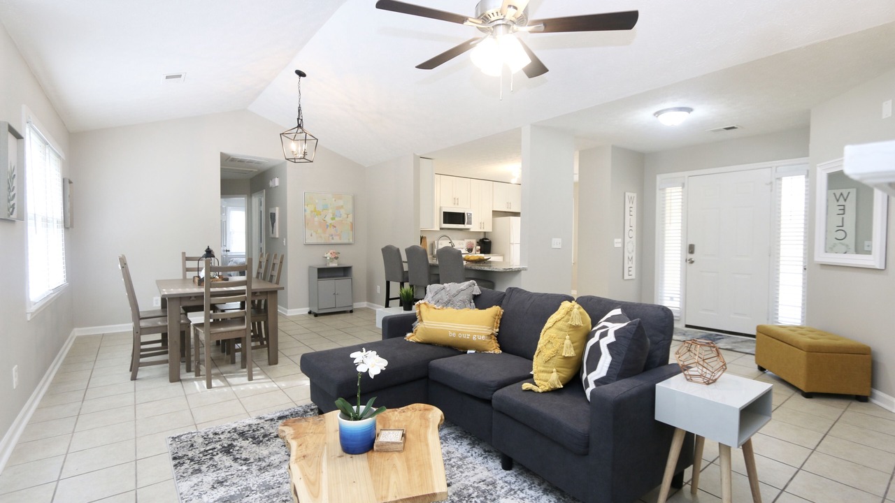 Photo of Livingroom in Winder