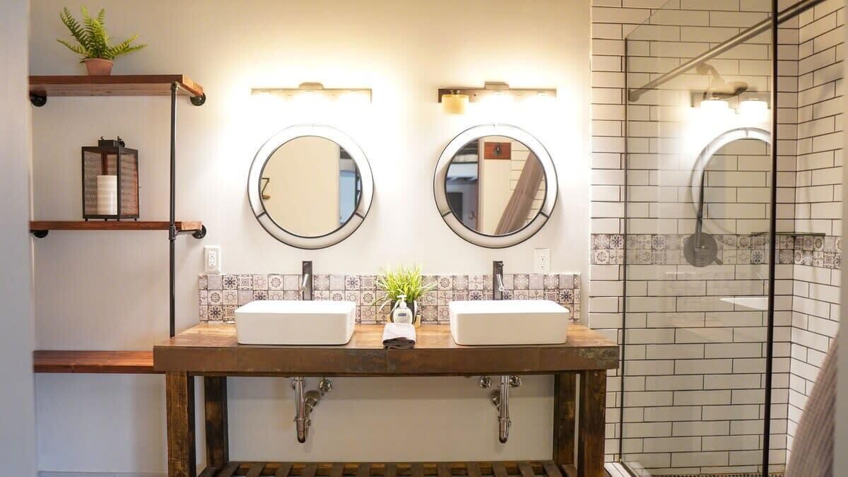 Photo of Bathroom in Niles