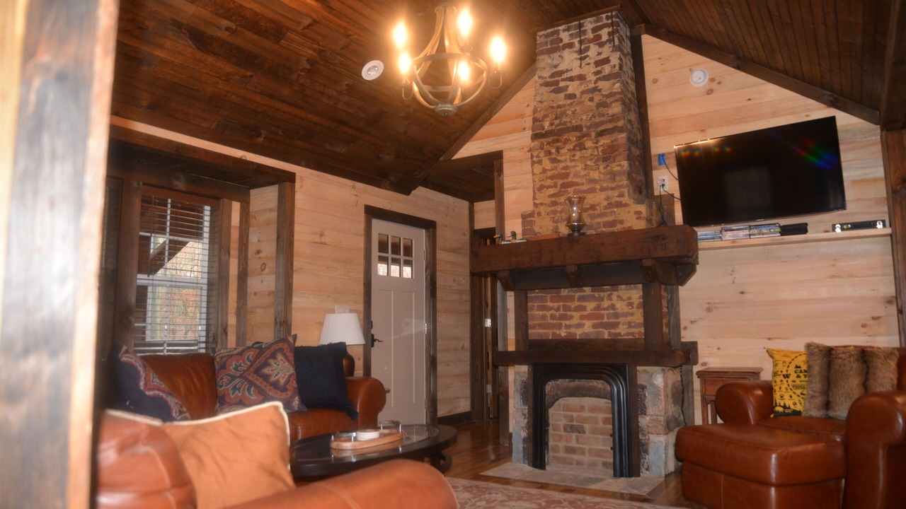 Photo of Livingroom in Victor