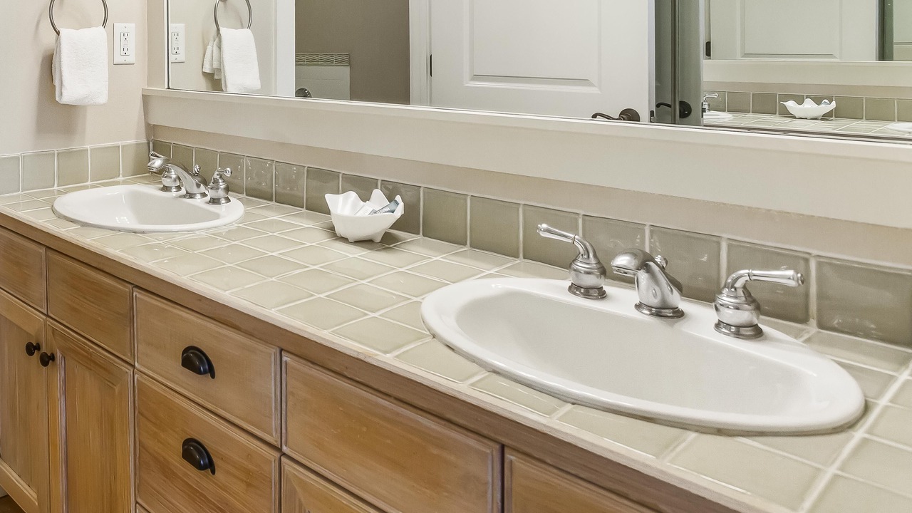 Photo of Bathroom in Baytowne Wharf