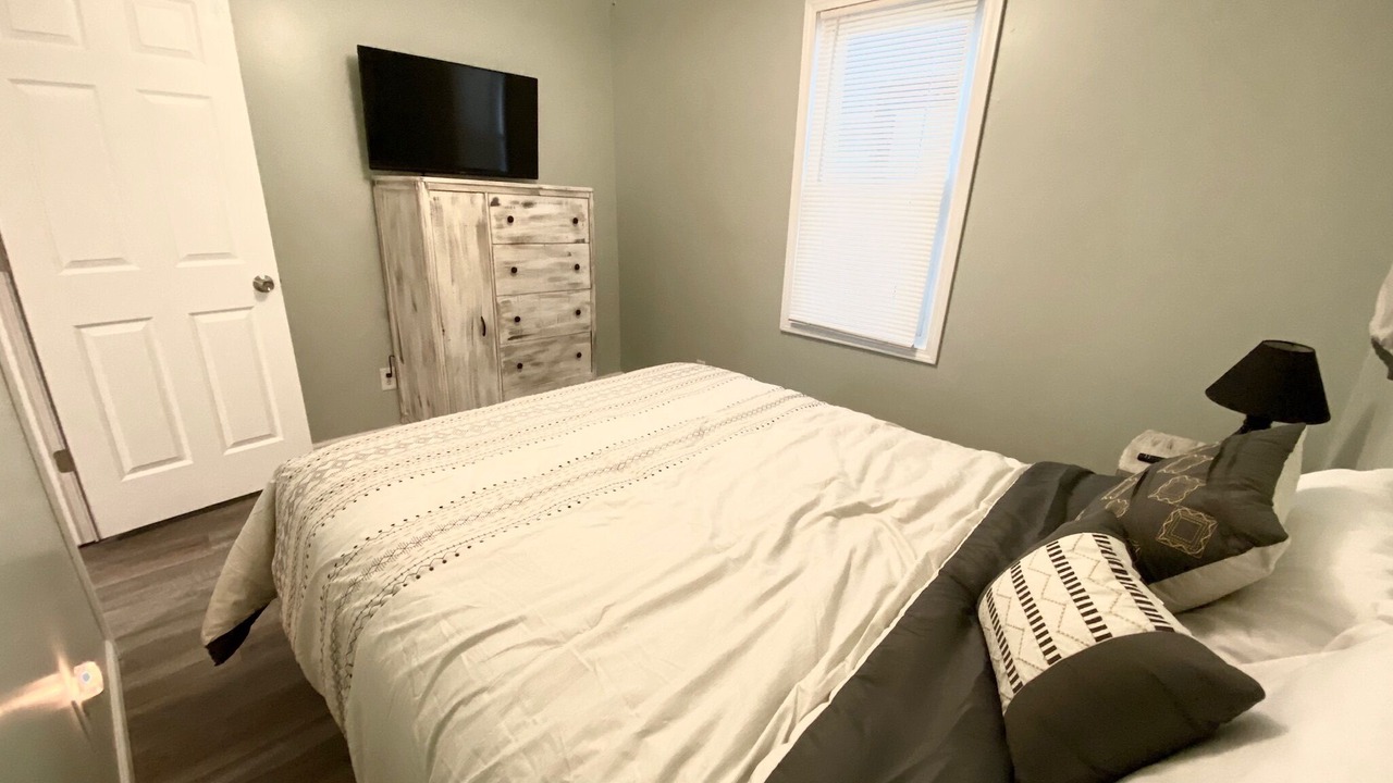 Photo of Bedroom in Geneva-on-the-Lake