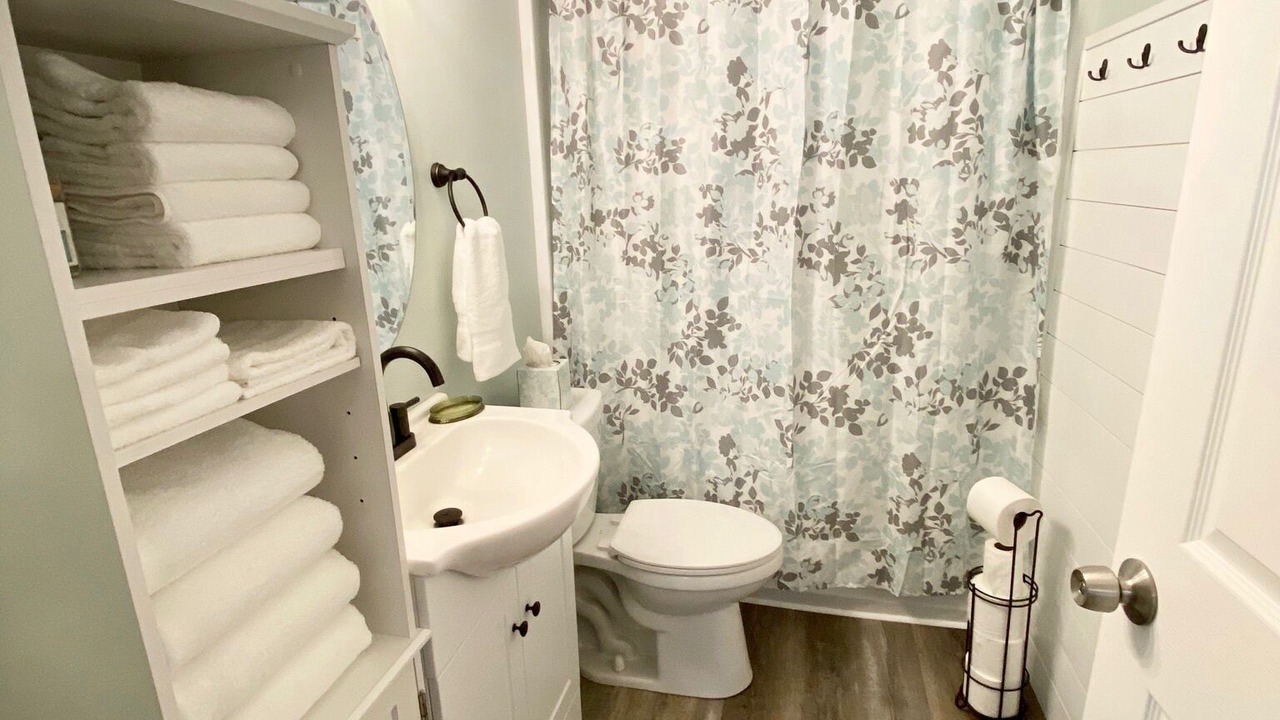 Photo of Bathroom in Geneva-on-the-Lake