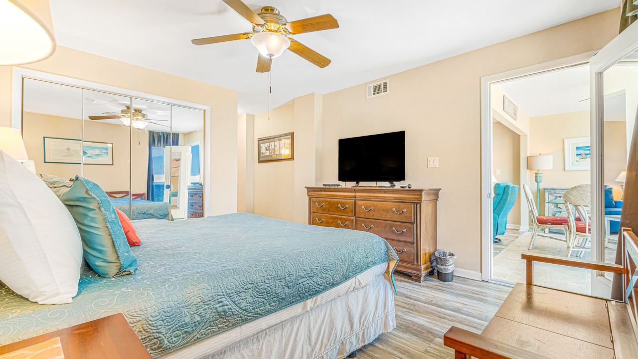 Photo of Bedroom in Gulf Shores