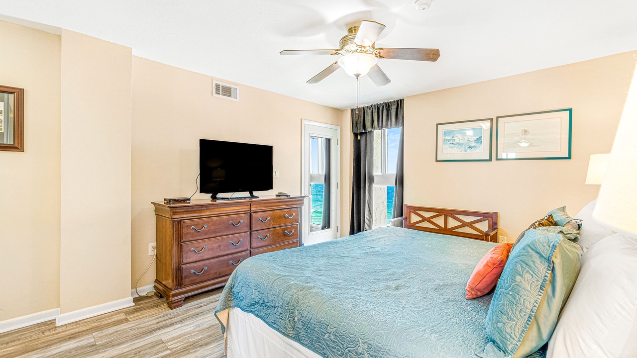 Photo of Bedroom in Gulf Shores