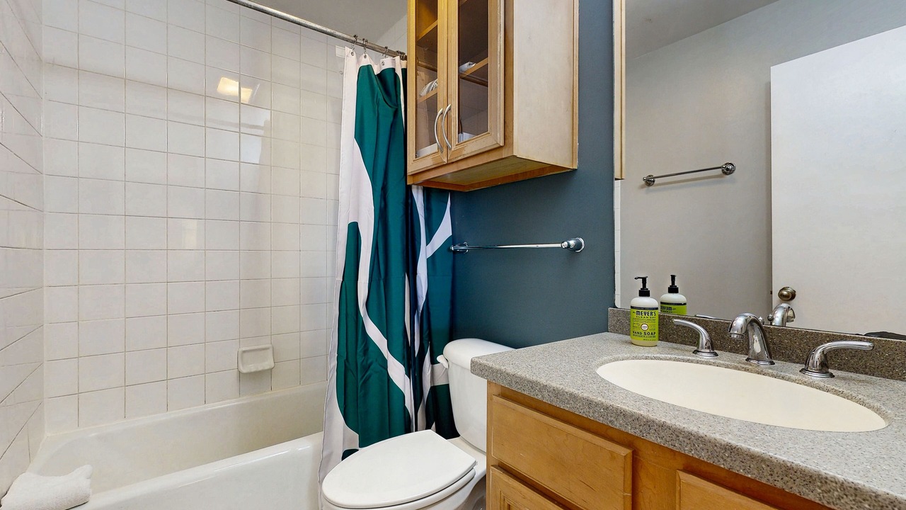 Photo of Bathroom in North Capitol