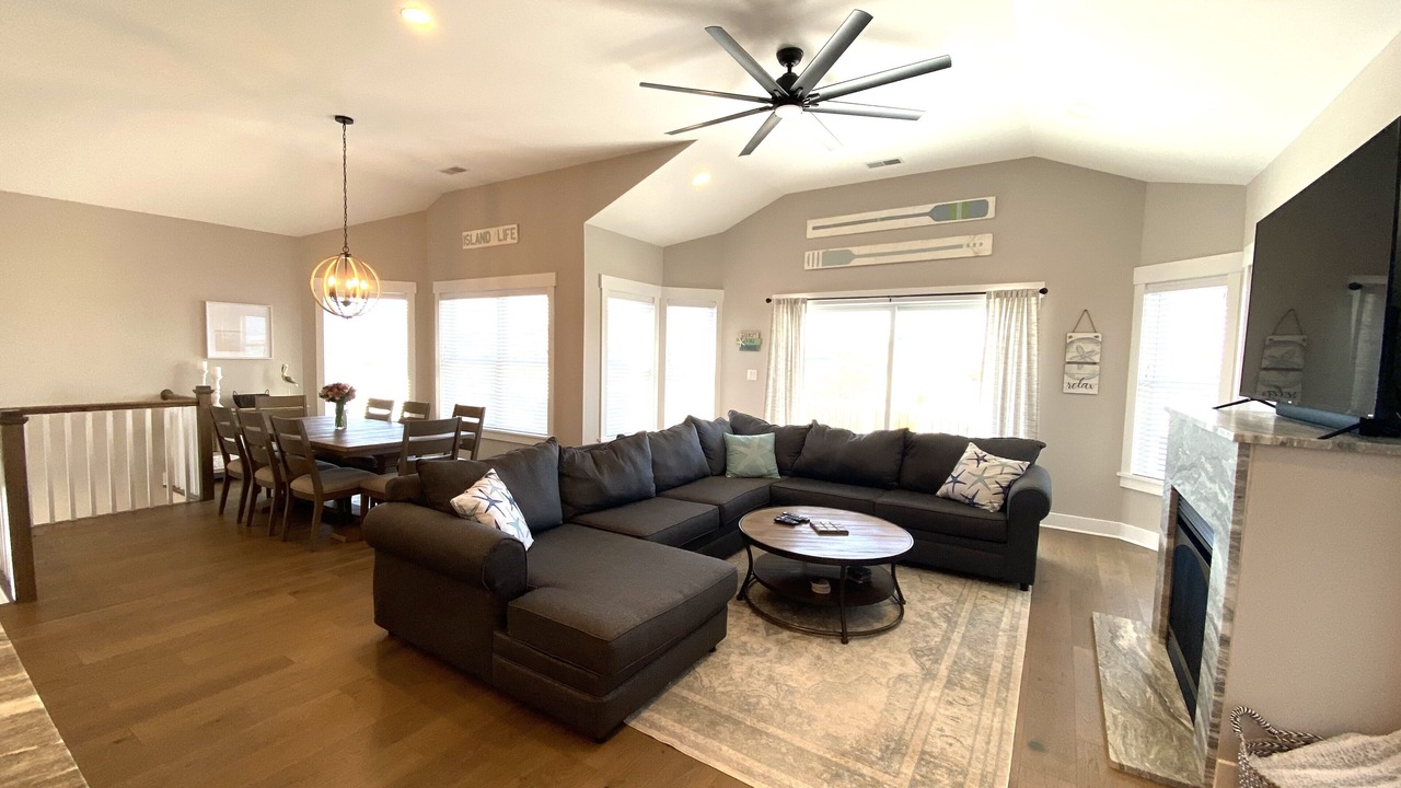 Photo of Livingroom in A-Zone