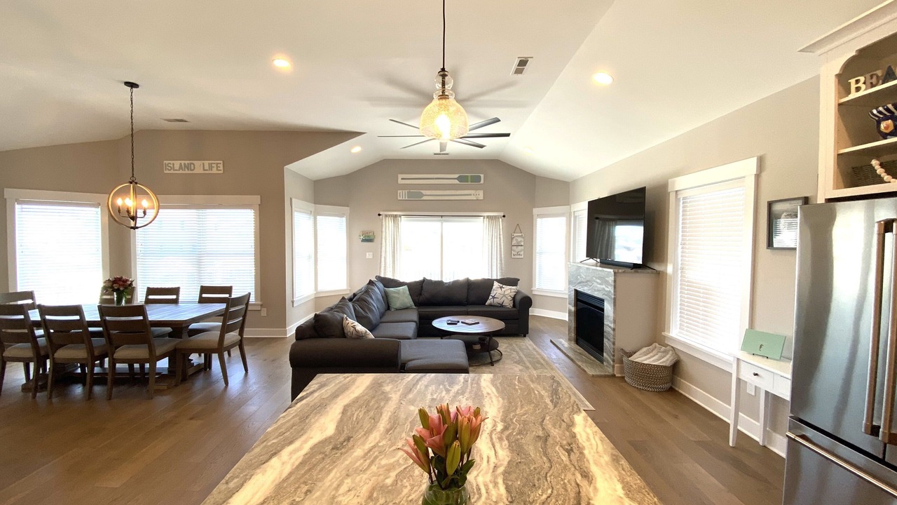Photo of Livingroom in A-Zone