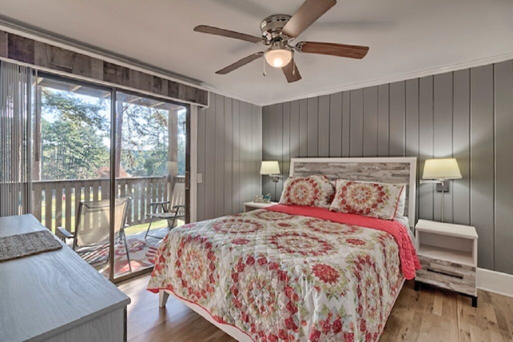 Photo of Bedroom in Salem