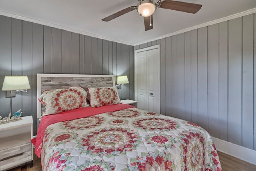 Photo of Bedroom in Salem