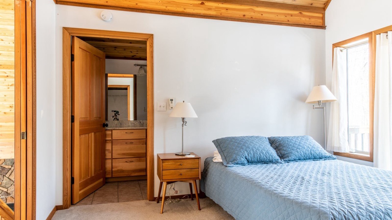 Photo of Bedroom in Harbert