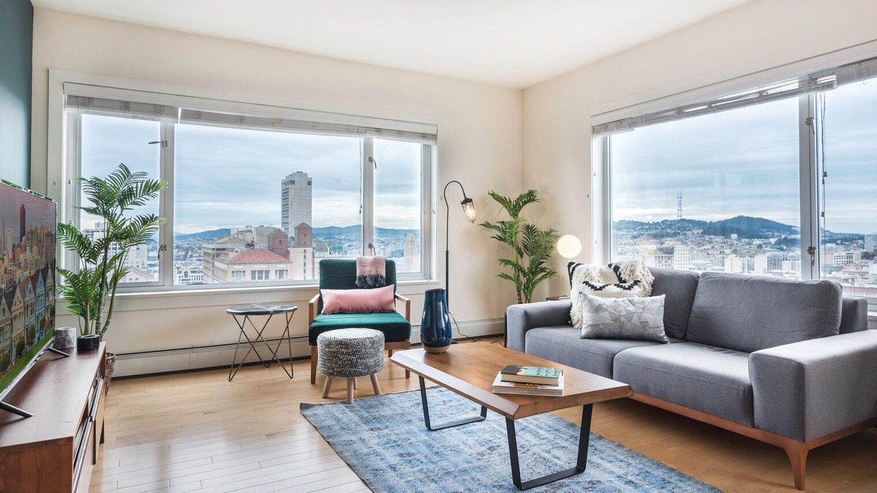 Photo of Livingroom in Lower Nob Hill