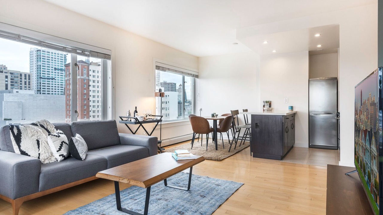 Photo of Livingroom in Lower Nob Hill
