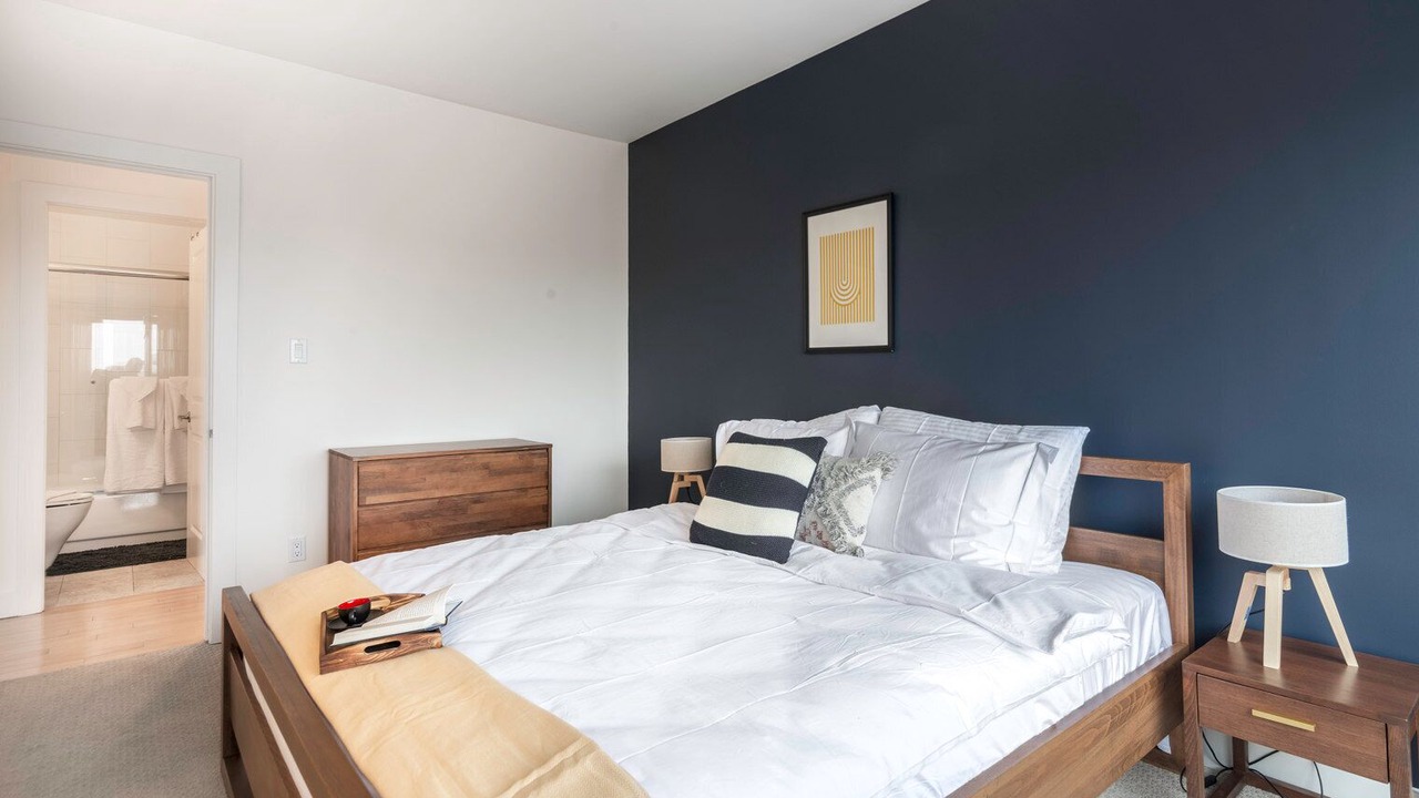 Photo of Bedroom in Lower Nob Hill