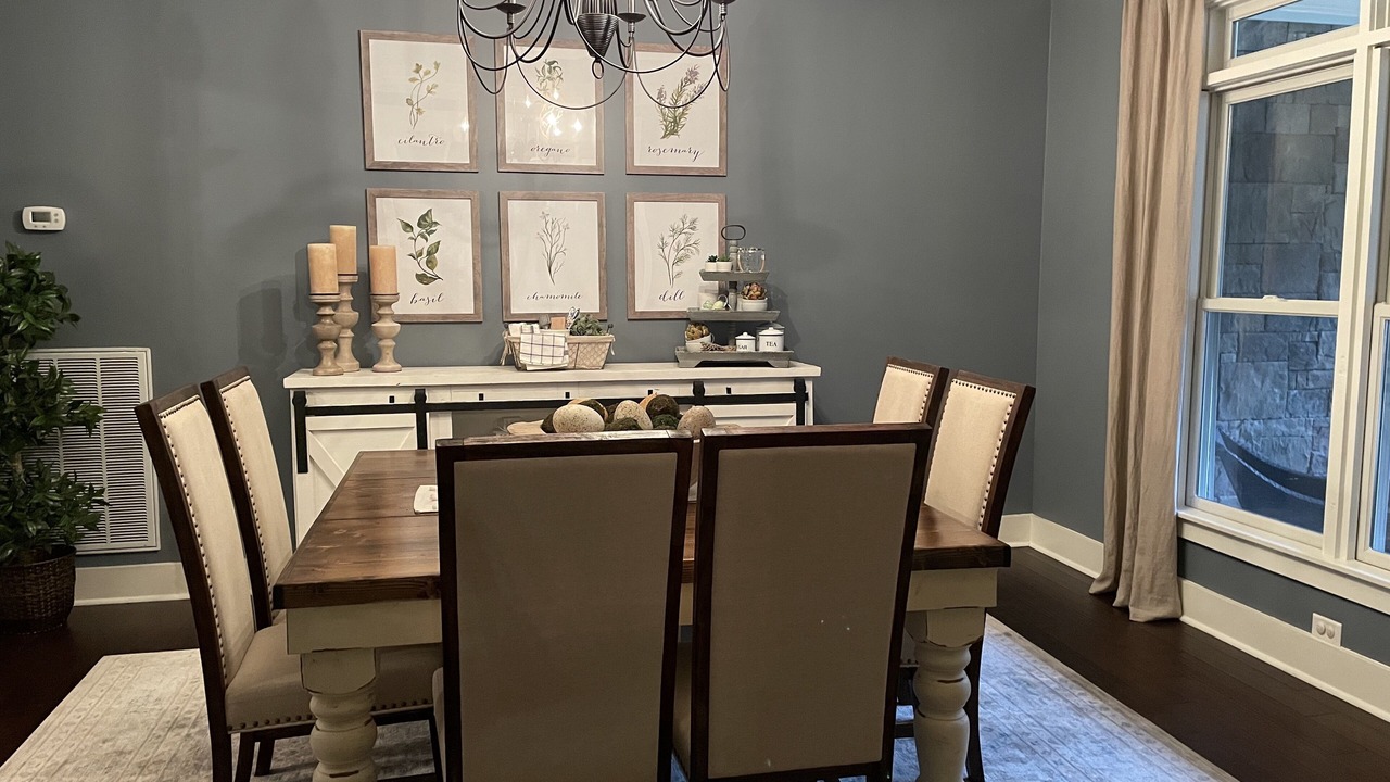 Photo of Livingroom in McDonald