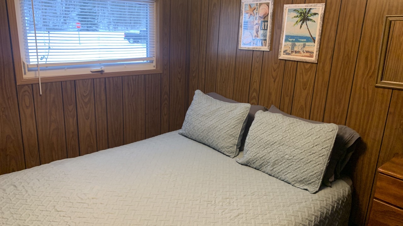 Photo of Bedroom in Grand Marais
