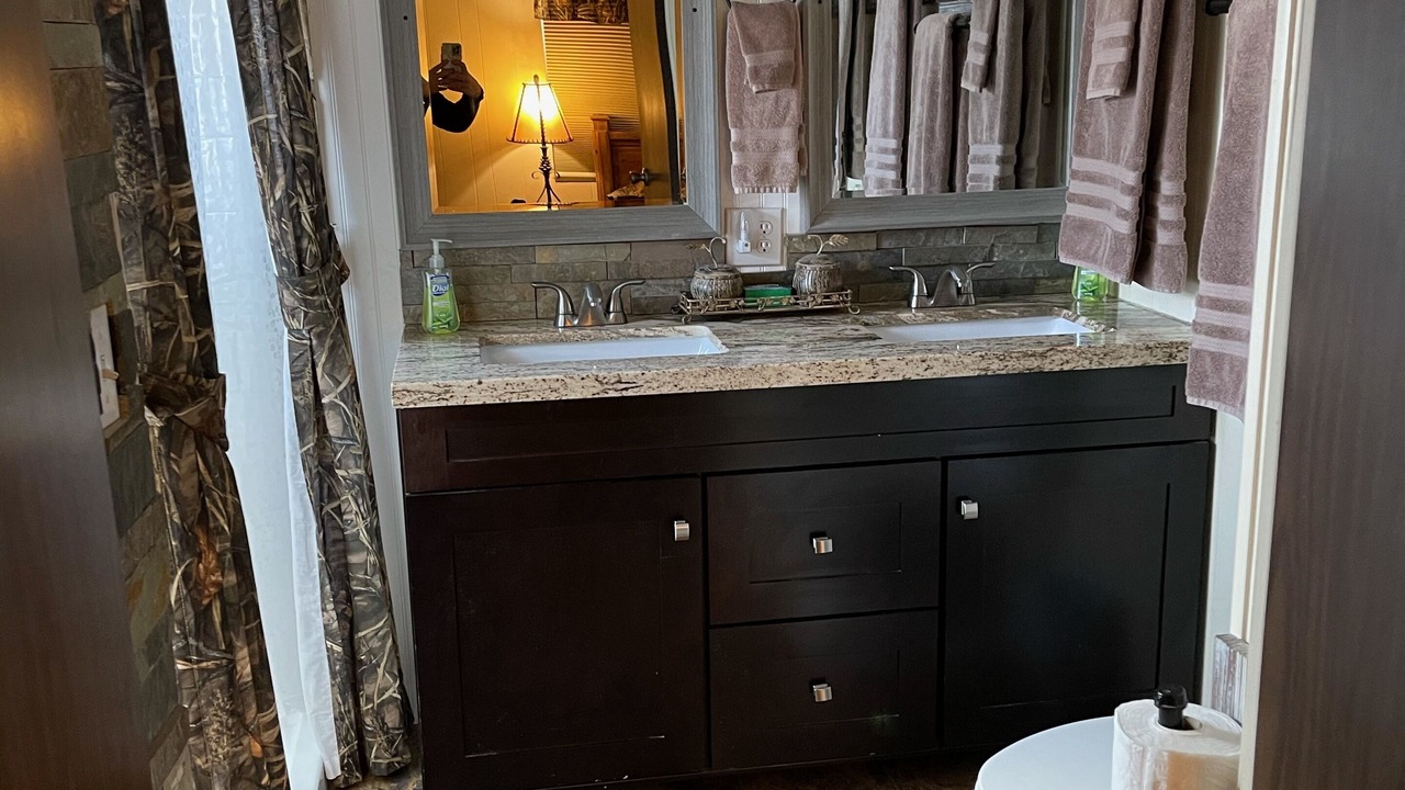 Photo of Bathroom in Navajo Dam