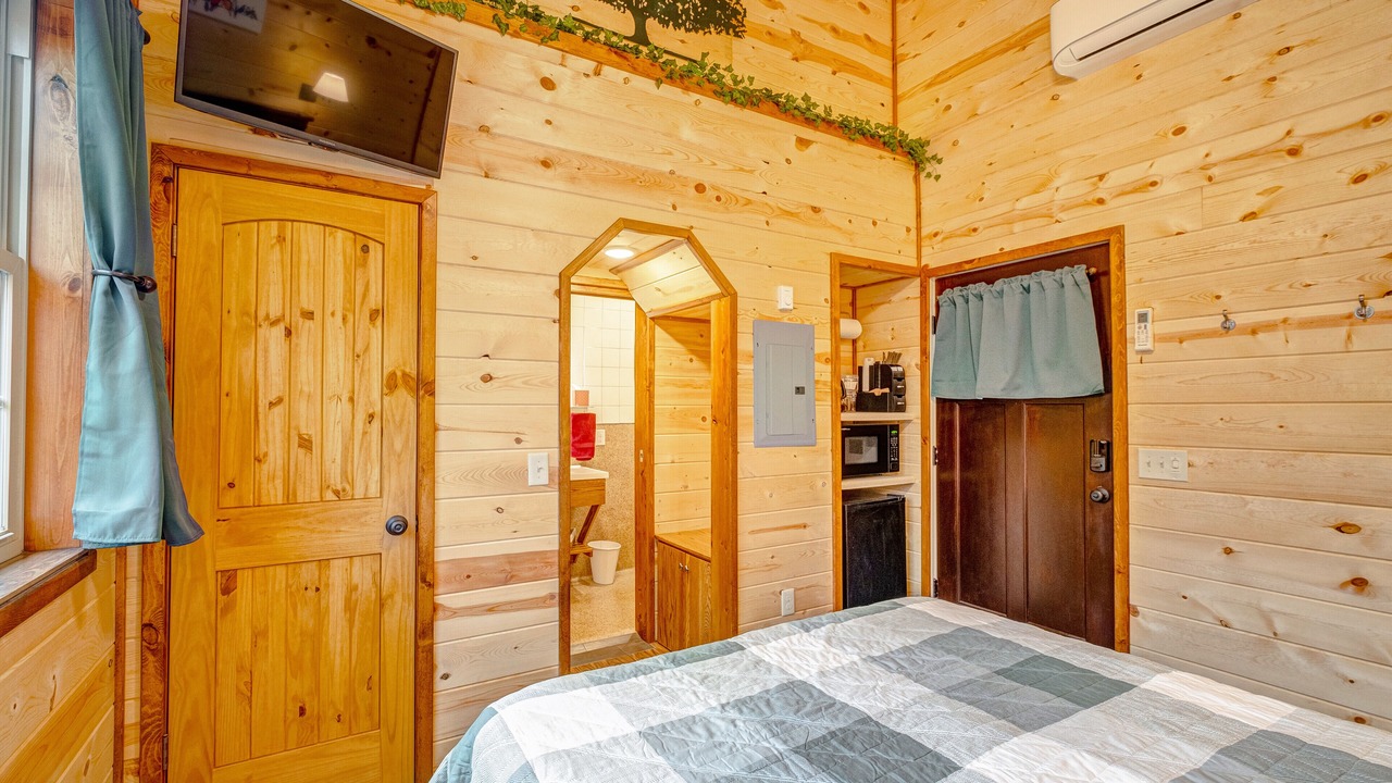 Photo of Bedroom in Greenbrier
