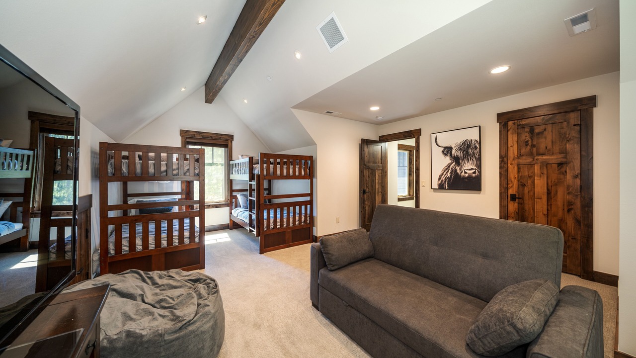 Photo of Livingroom in Cle Elum