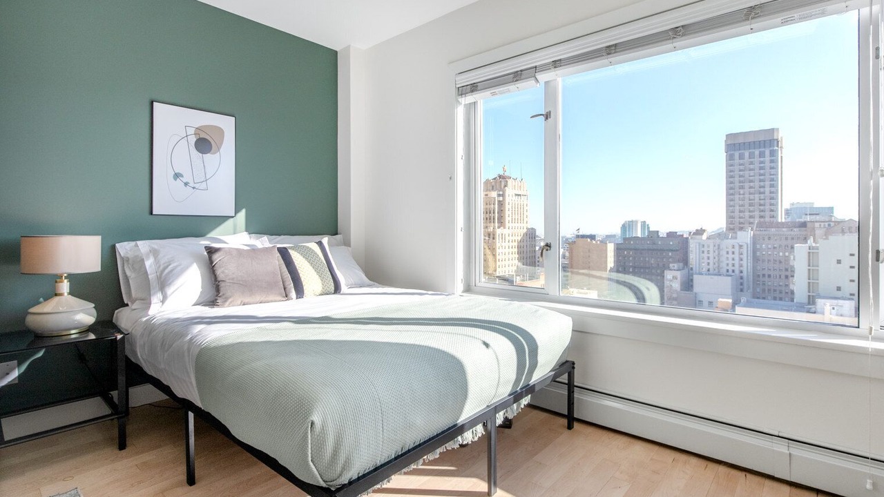 Photo of Bedroom in Lower Nob Hill