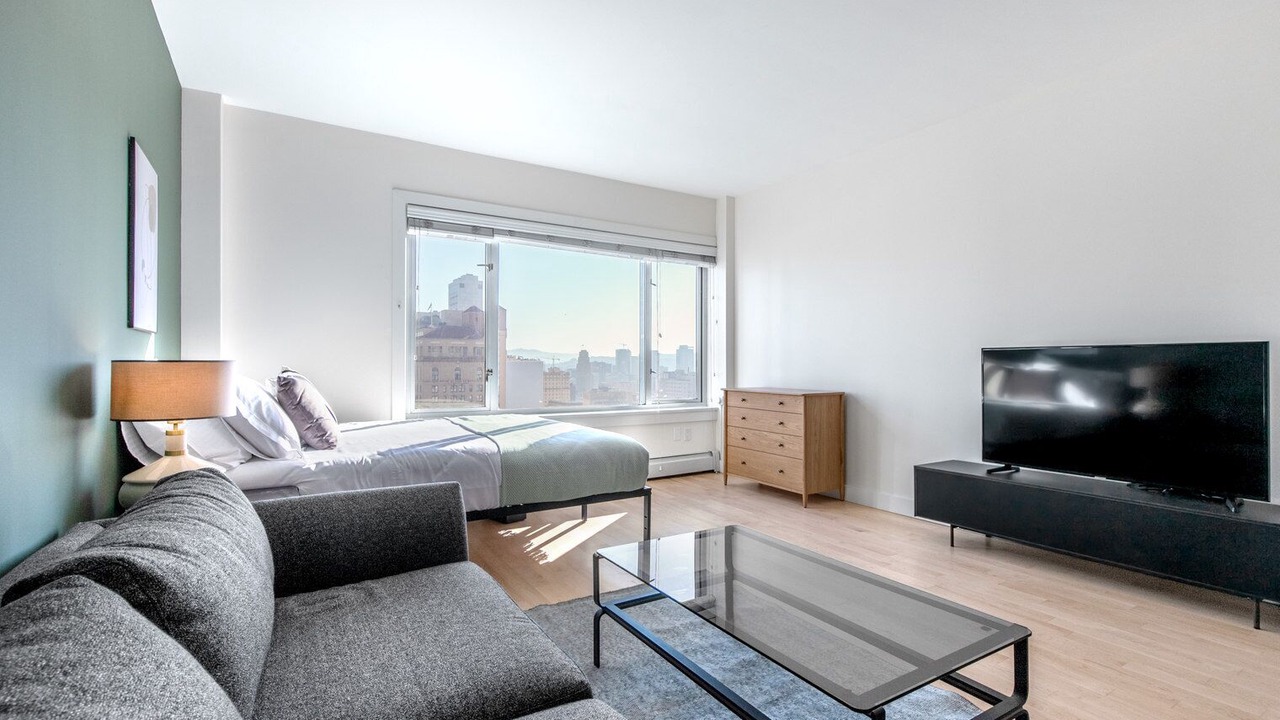 Photo of Livingroom in Lower Nob Hill