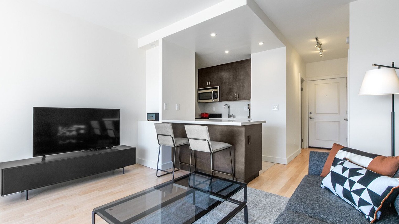 Photo of Livingroom in Lower Nob Hill