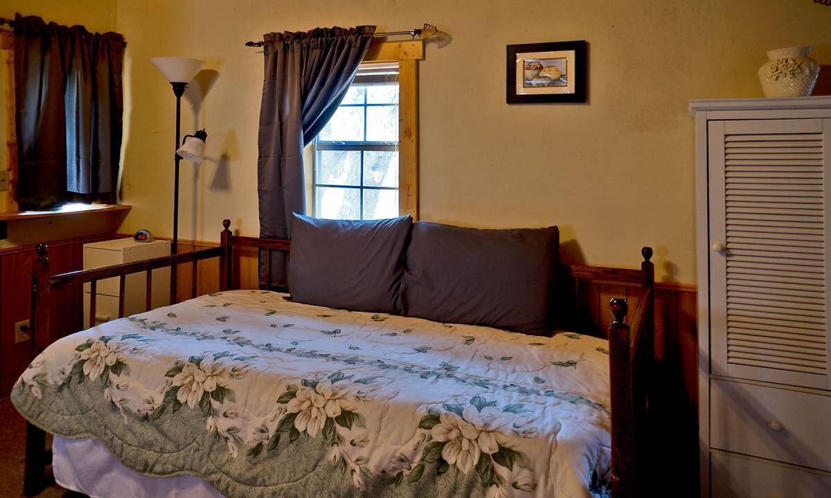 Photo of Bedroom in Alpine Village