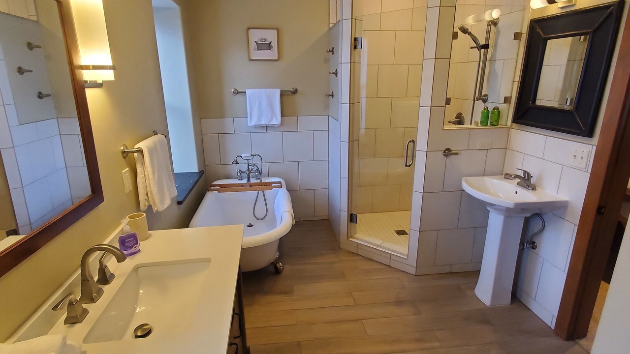 Photo of Bathroom in Silverton
